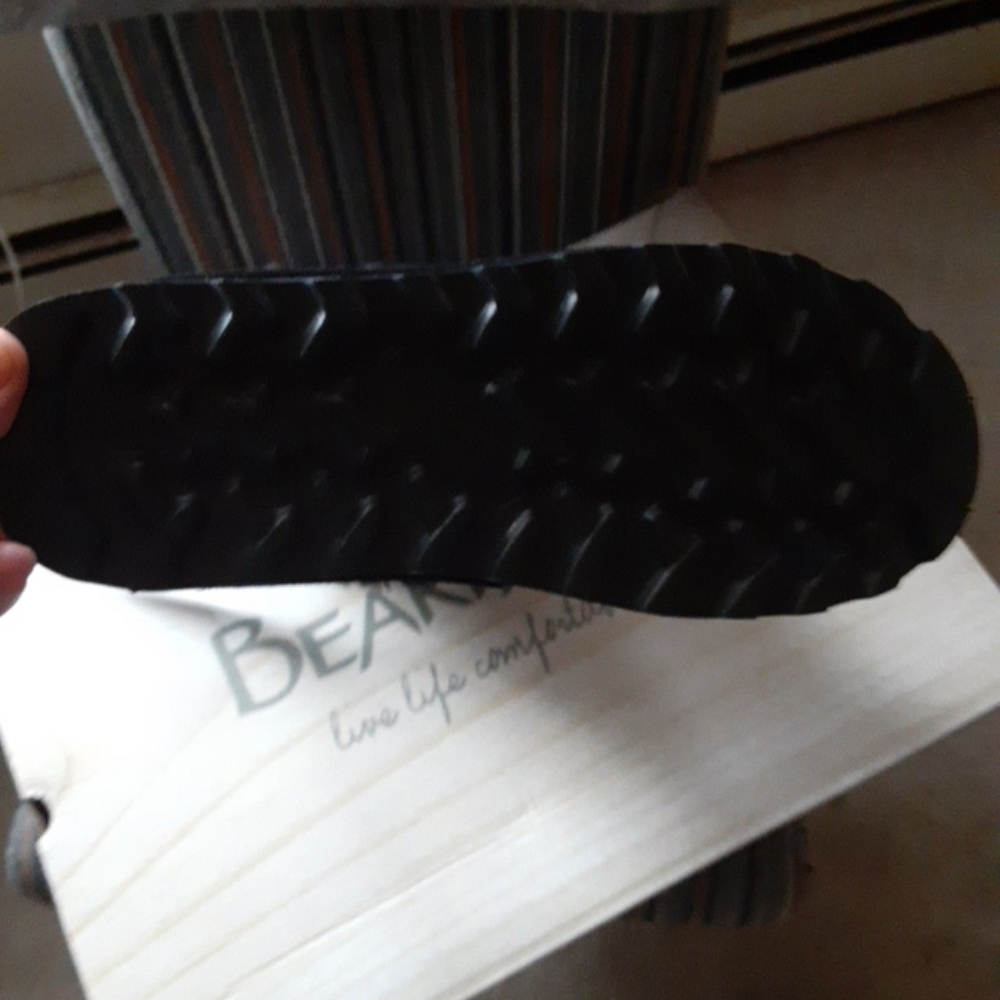 Bearpaw black sheila boots